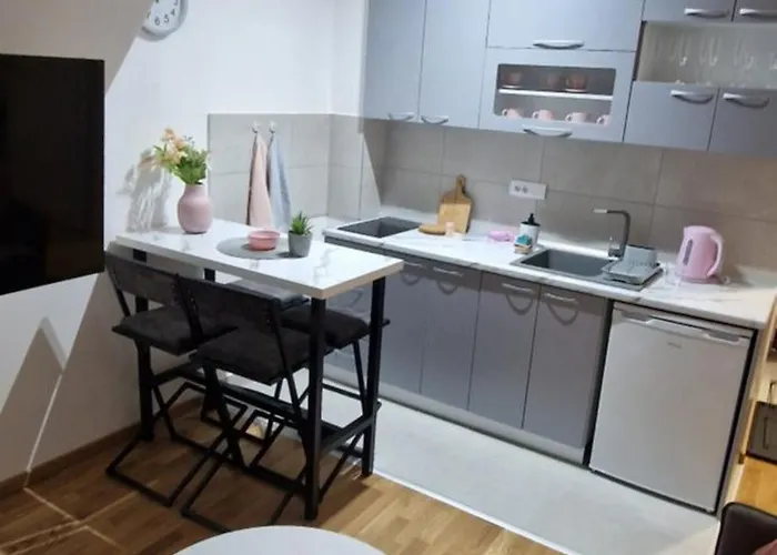 Divcinova C19 Princess アパート Divčibare